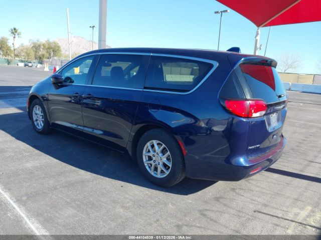 2017 CHRYSLER PACIFICA 2C4RC1DG3HR756693 Photo 2