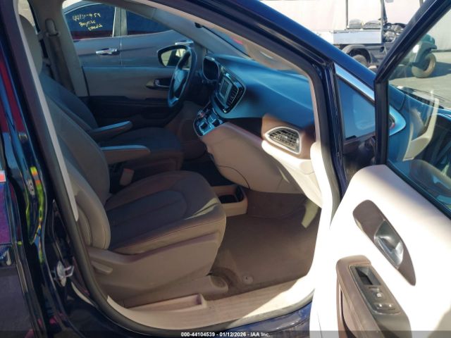 2017 CHRYSLER PACIFICA 2C4RC1DG3HR756693 Photo 4