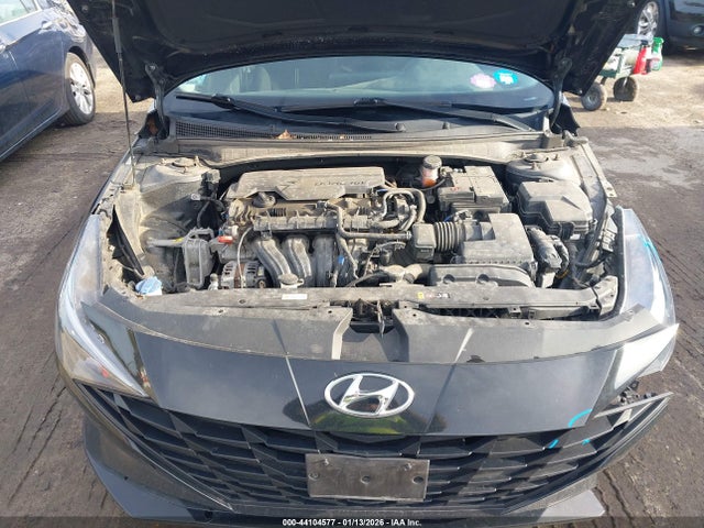 KMHLM4AG7NU220400 Hyundai ELANTRA SEL