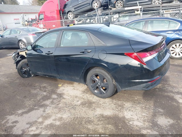 KMHLM4AG7NU220400 Hyundai ELANTRA SEL