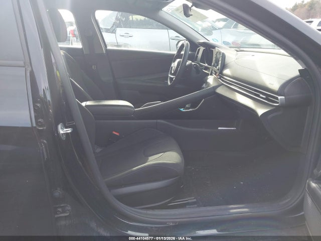 KMHLM4AG7NU220400 Hyundai ELANTRA SEL