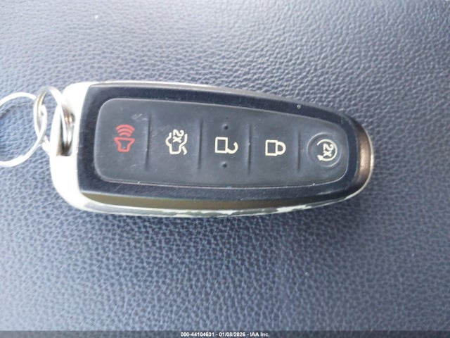1FMCU0J93HUD54108 Ford Escape Titanium