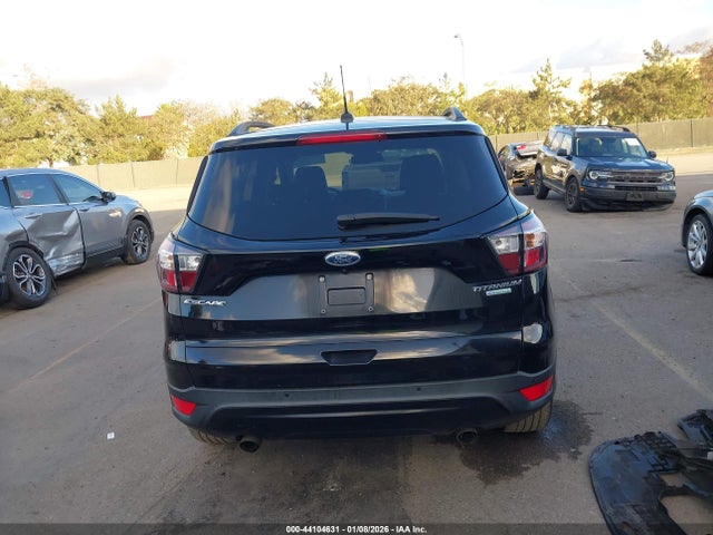 1FMCU0J93HUD54108 Ford Escape Titanium