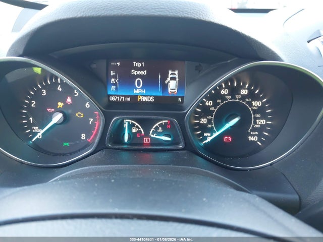 1FMCU0J93HUD54108 Ford Escape Titanium