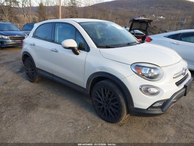 2016 FIAT 500X ZFBCFYCT4GP496778 Photo 0