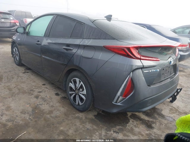 Toyota Prius Prime Plus 2018 JTDKARFP7J3095221 Image 3