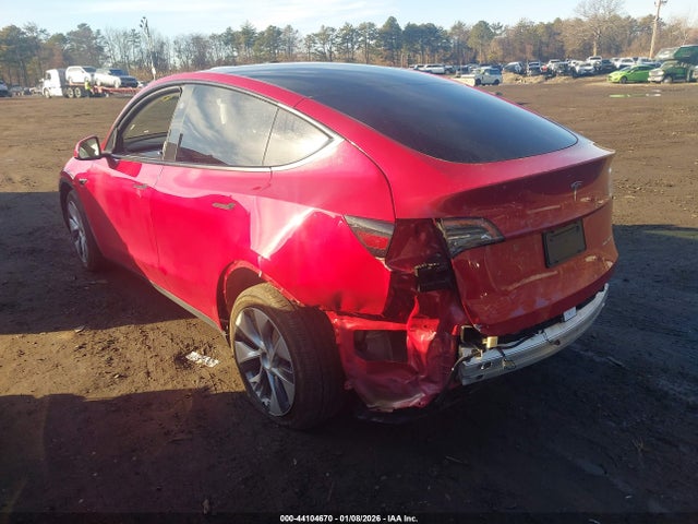 2023 TESLA MODEL Y 7SAYGDEE9PF884545 Photo 2