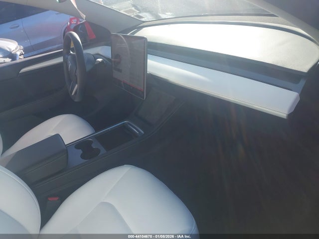 2023 TESLA MODEL Y 7SAYGDEE9PF884545 Photo 4
