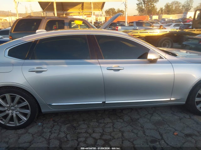 LVYBC0AL1JP031431 Volvo S90 Hybrid T8 Inscription