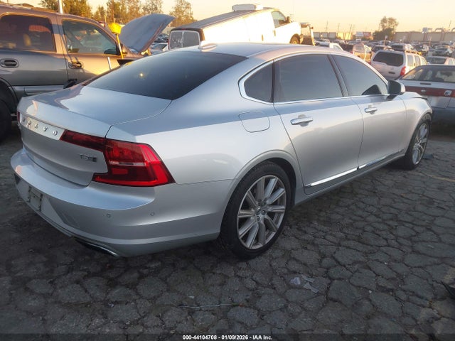 LVYBC0AL1JP031431 Volvo S90 Hybrid T8 Inscription