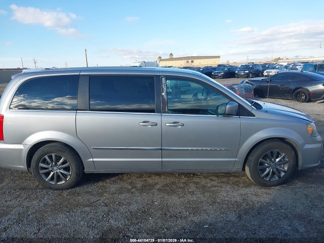 2C4RC1HG7FR638959 Chrysler Town &amp; Country S