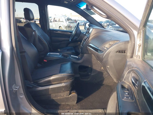 2C4RC1HG7FR638959 Chrysler Town &amp; Country S