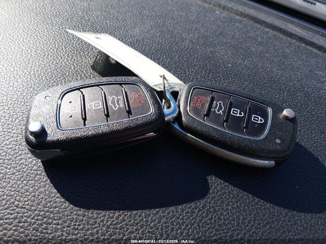 5NPE24AF3JH679132 Hyundai SONATA SE