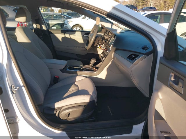 5NPE24AF3JH679132 Hyundai SONATA SE