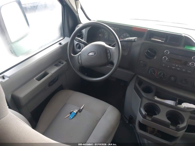 Ford E-450 Cutaway 2016 1FDXE4FS9GDC30165 Image 21