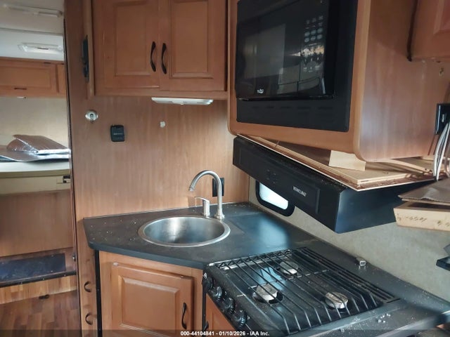 Ford E-450 Cutaway 2016 1FDXE4FS9GDC30165 Image 23