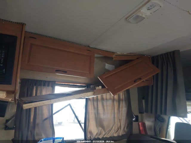 Ford E-450 Cutaway 2016 1FDXE4FS9GDC30165 Image 13