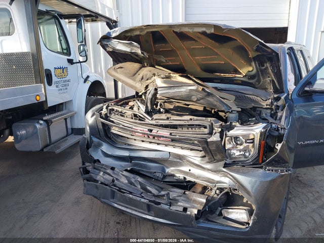 1GKS2GKJ5KR226992 GMC Yukon Xl Slt