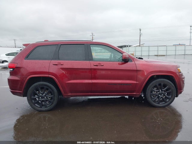 1C4RJEAG4JC391697 Jeep Grand Cherokee Altitude 4x2