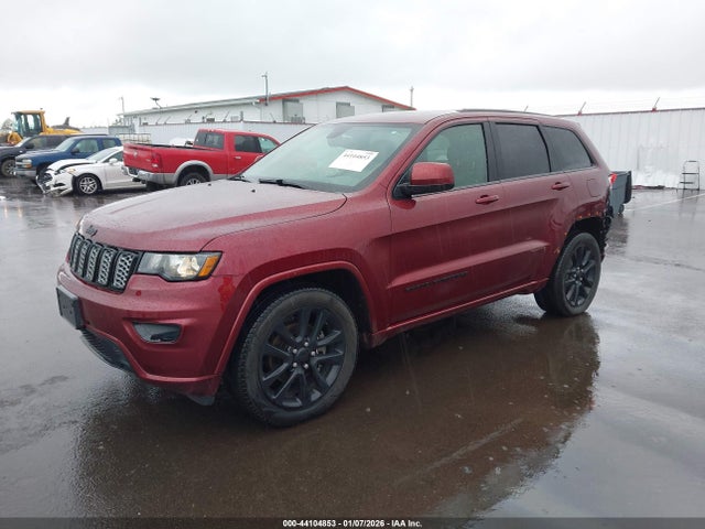 1C4RJEAG4JC391697 Jeep Grand Cherokee Altitude 4x2
