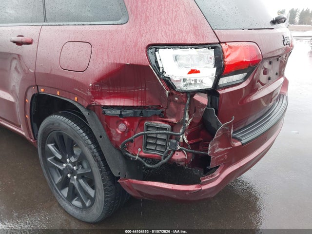 1C4RJEAG4JC391697 Jeep Grand Cherokee Altitude 4x2