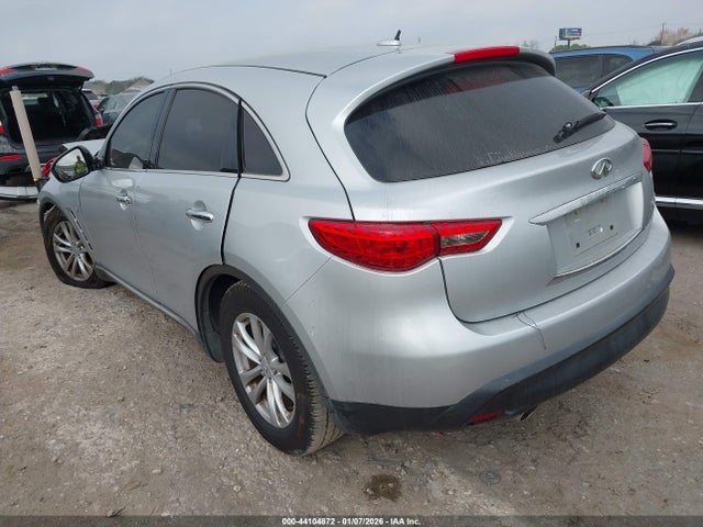2017 INFINITI QX70 JN8CS1MU8HM142888 Photo 2