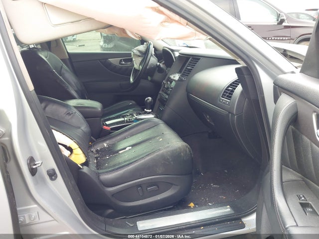 2017 INFINITI QX70 JN8CS1MU8HM142888 Photo 4