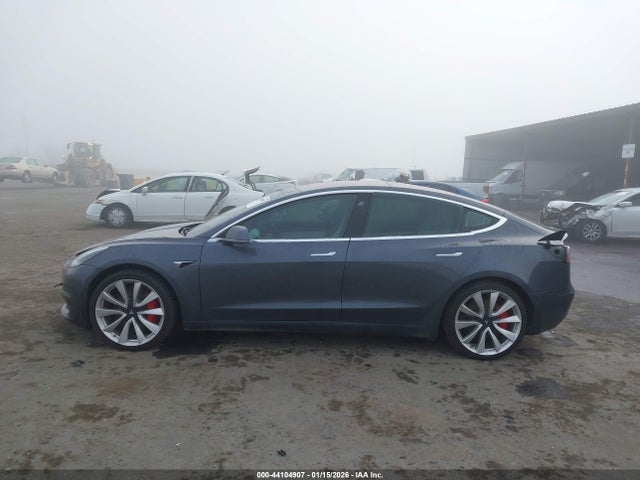 Tesla Model 3 Long Range/performance 2018 5YJ3E1EB8JF081931 Image 15