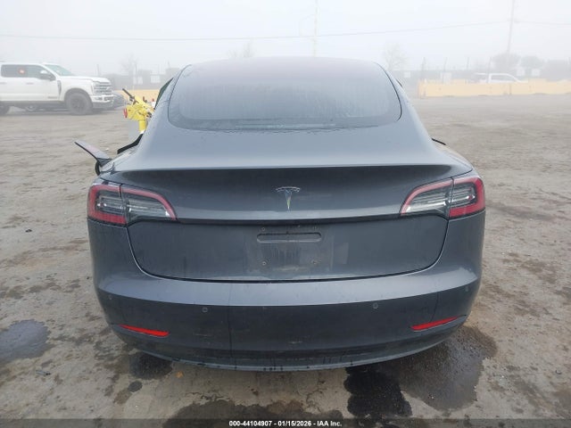 Tesla Model 3 Long Range/performance 2018 5YJ3E1EB8JF081931 Image 17