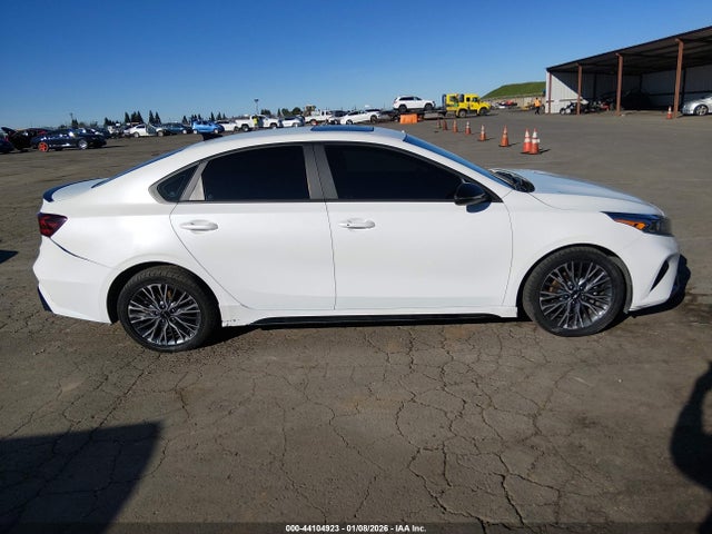 3KPF54AD9NE472006 KIA Forte Gt-line