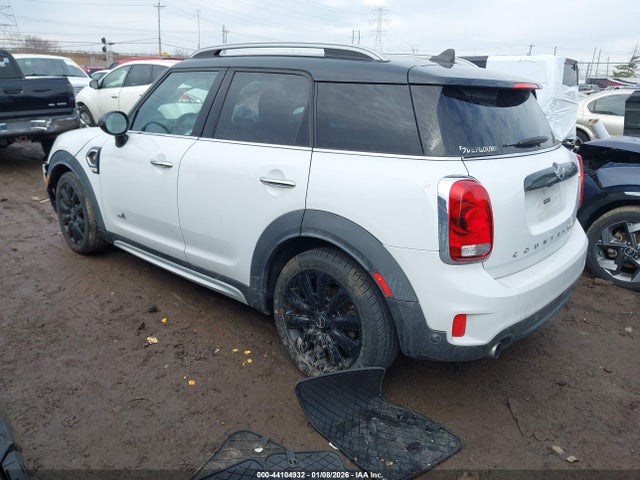 2018 MINI COUNTRYMAN WMZYT5C31J3D82328 Photo 2