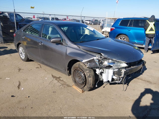 Toyota CAMRY LE 2017 4T1BF1FK4HU342167 zdjęcie główne