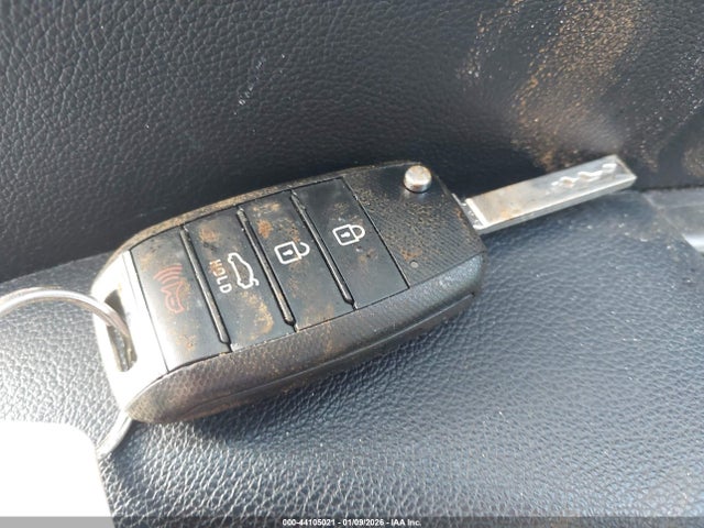 5XXGT4L36KG338846 KIA Optima Lx