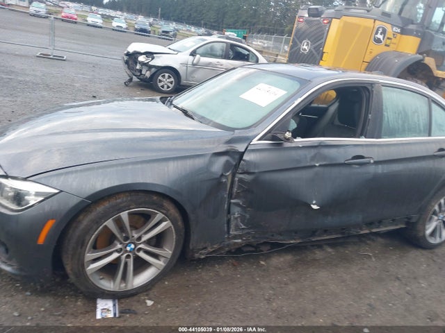 WBA8D9G58JNU71005 BMW 330i Xdrive