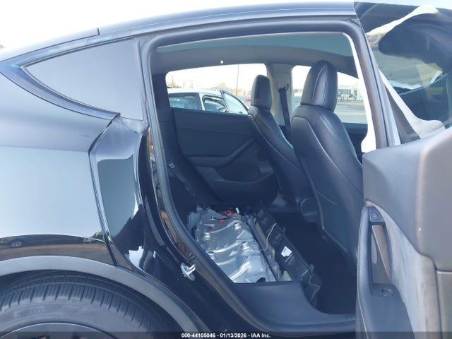 2022 TESLA MODEL Y 7SAYGDEE6NF311146 Photo 7