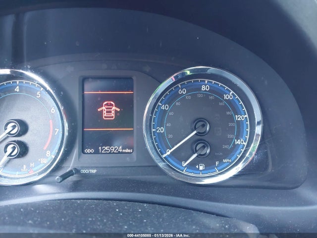 5YFBURHE4HP732330 Toyota COROLLA L