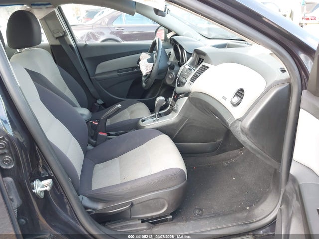 1G1PA5SG3E7196672 Chevrolet Cruze Ls Auto