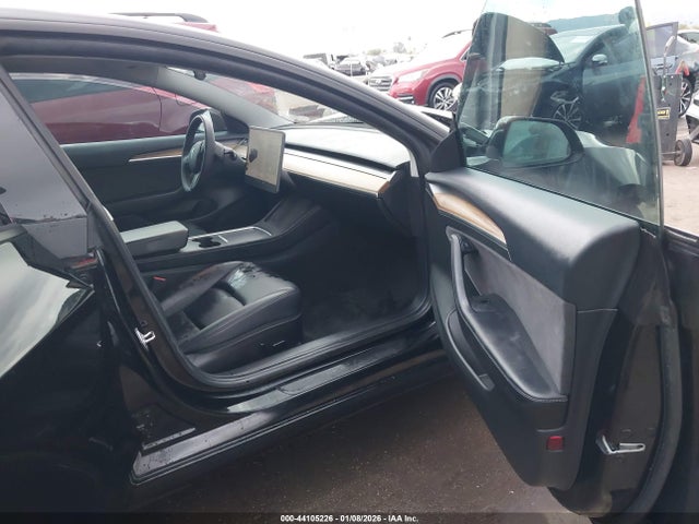 2021 TESLA MODEL 3 5YJ3E1EA6MF986065 Photo 4