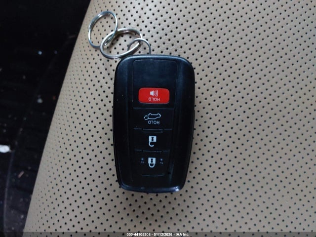 2019 Toyota Rav4 Hybrid Limited მანქანა იყიდება აუქციონზე, vin: 2T3DWRFV0KW013031, აუქციონის ნომერი: 44105308
