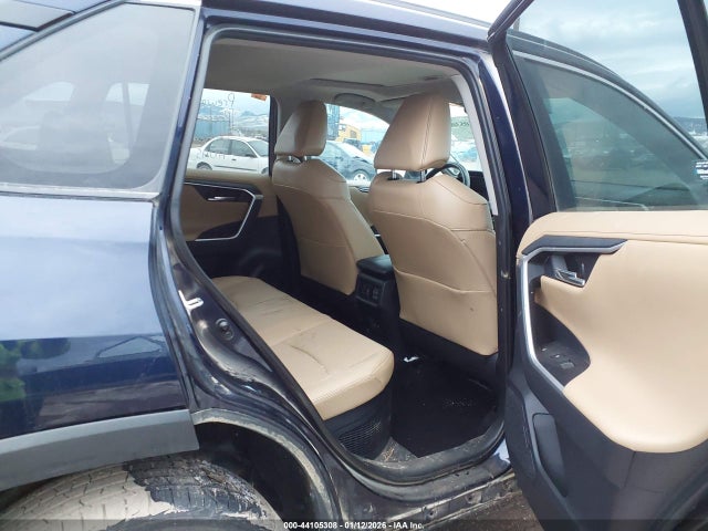 2019 Toyota Rav4 Hybrid Limited მანქანა იყიდება აუქციონზე, vin: 2T3DWRFV0KW013031, აუქციონის ნომერი: 44105308