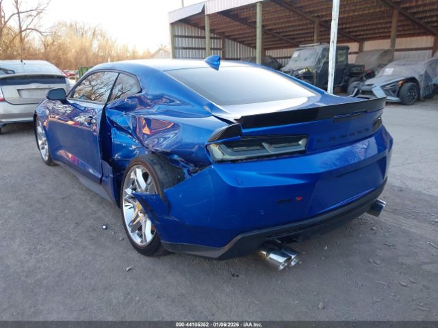 2017 CHEVROLET CAMARO 1G1FK1R68H0173044 Photo 2