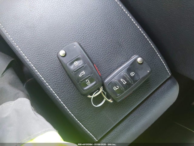 44105364 :رقم المزاد ، 3VWD17AJ1GM399472 vin ، 2016 Volkswagen Jetta 1.8t Sport مزاد بيع