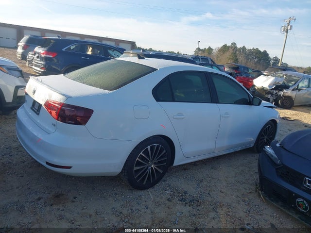 44105364 :رقم المزاد ، 3VWD17AJ1GM399472 vin ، 2016 Volkswagen Jetta 1.8t Sport مزاد بيع