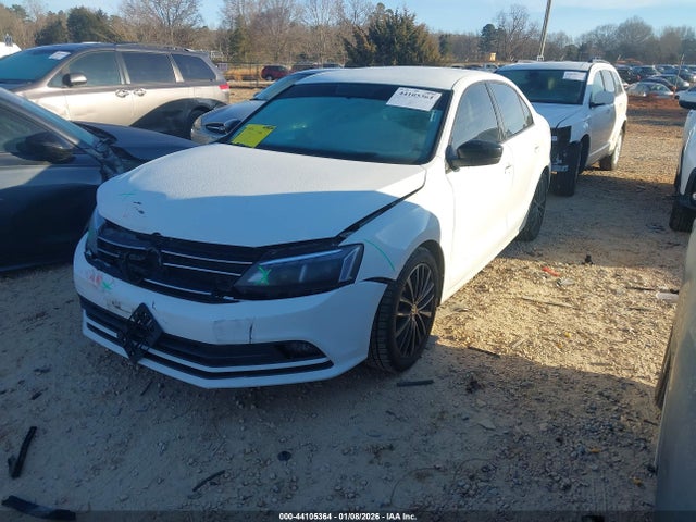44105364 :رقم المزاد ، 3VWD17AJ1GM399472 vin ، 2016 Volkswagen Jetta 1.8t Sport مزاد بيع