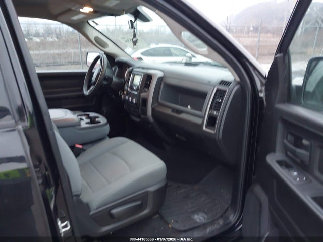 Aukcja sprzedaży 2019 Ram 1500 Classic Express  4x4 6'4 Box, vin: 1C6RR7FG6KS670256, numer aukcji: 44105366