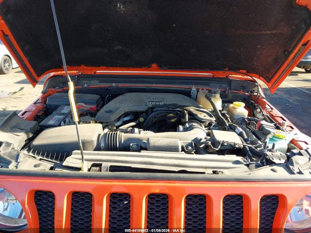 44105402 :رقم المزاد ، 1C4HJXDG9JW233678 vin ، 2018 Jeep Wrangler Unlimited Sport S 4x4 مزاد بيع