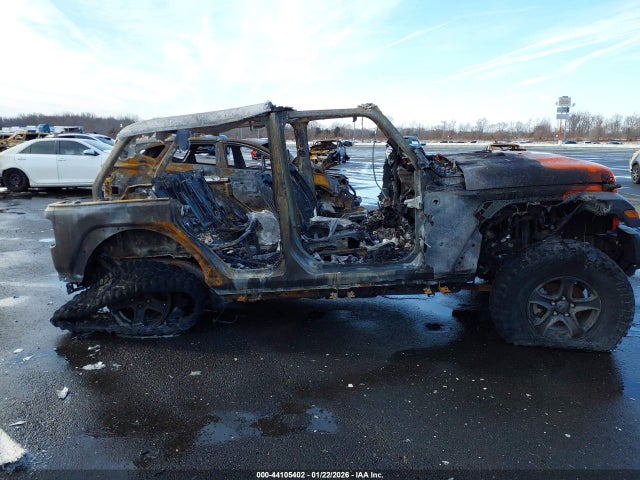44105402 :رقم المزاد ، 1C4HJXDG9JW233678 vin ، 2018 Jeep Wrangler Unlimited Sport S 4x4 مزاد بيع