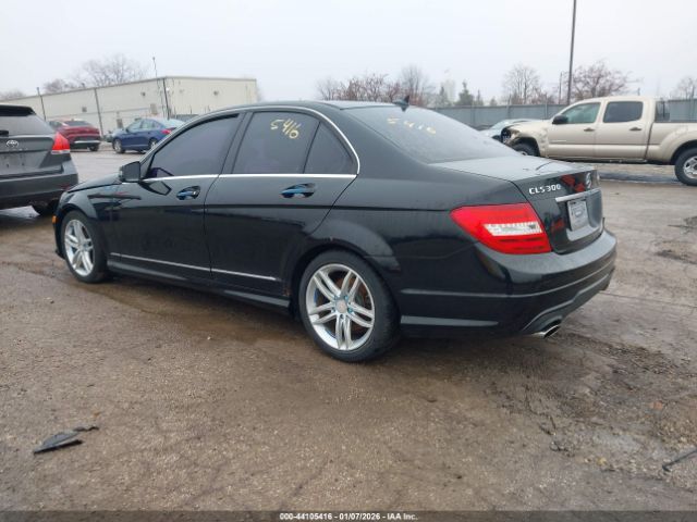 2012 MERCEDES-BENZ C 300 WDDGF8BB5CA615044 Photo 2