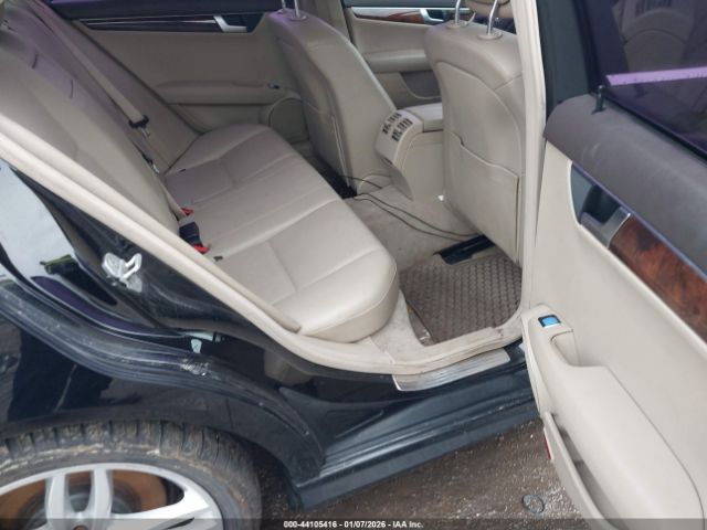 2012 MERCEDES-BENZ C 300 WDDGF8BB5CA615044 Photo 7
