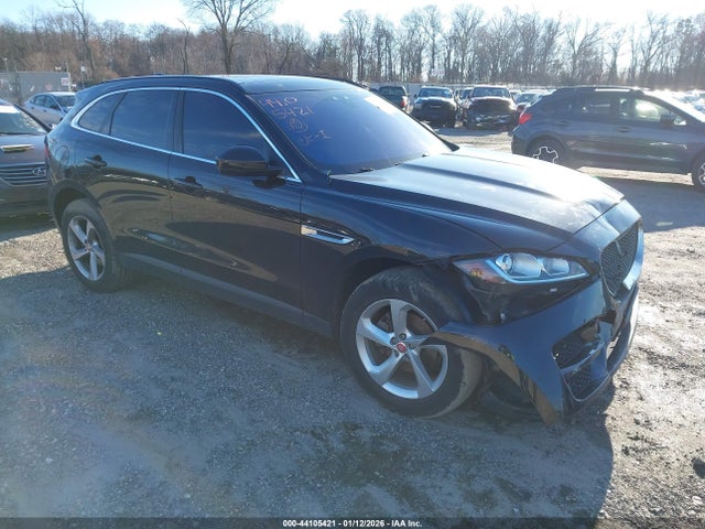 2019 JAGUAR F-PACE SADCJ2FXXKA395445 Photo 0